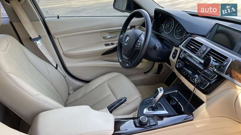 Седан BMW 3 Series 2016 в Чернігові