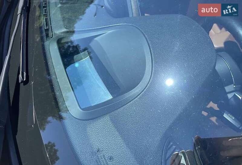Седан BMW 3 Series 2016 в Киеве