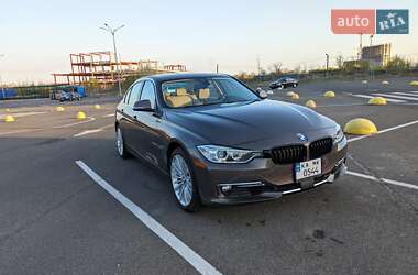 Седан BMW 3 Series 2015 в Киеве