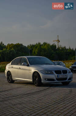 Седан BMW 3 Series 2010 в 