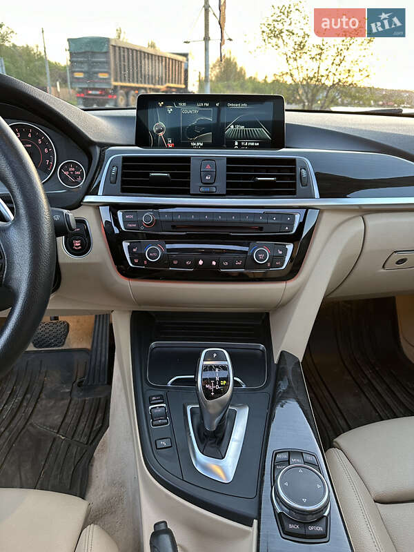 Седан BMW 3 Series 2015 в Одесі