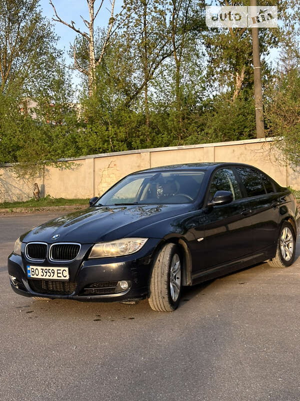 Седан BMW 3 Series 2009 в Тернополе