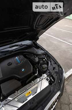 Седан BMW 3 Series 2019 в Дубно