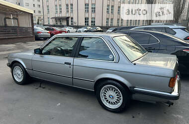 Купе BMW 3 Series 1987 в Киеве