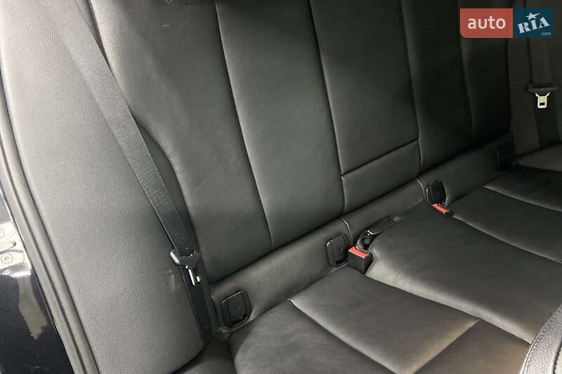 Седан BMW 3 Series 2014 в Львові