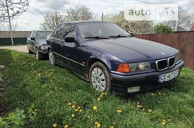Седан BMW 3 Series 1997 в Чернівцях