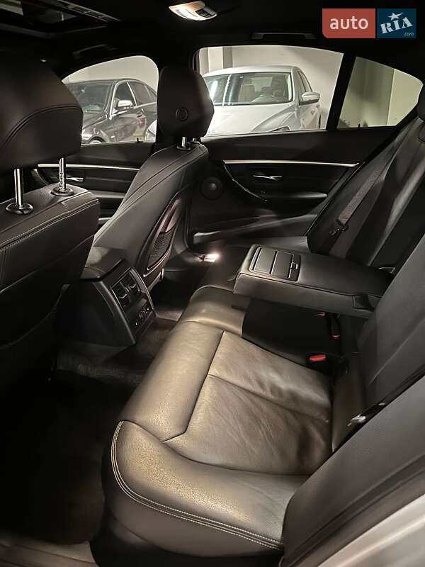 Седан BMW 3 Series 2016 в Дніпрі