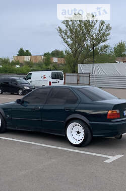 Седан BMW 3 Series 1994 в Ровно