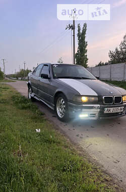 Седан BMW 3 Series 1993 в Миколаєві