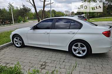 Седан BMW 3 Series 2014 в Новояворовске