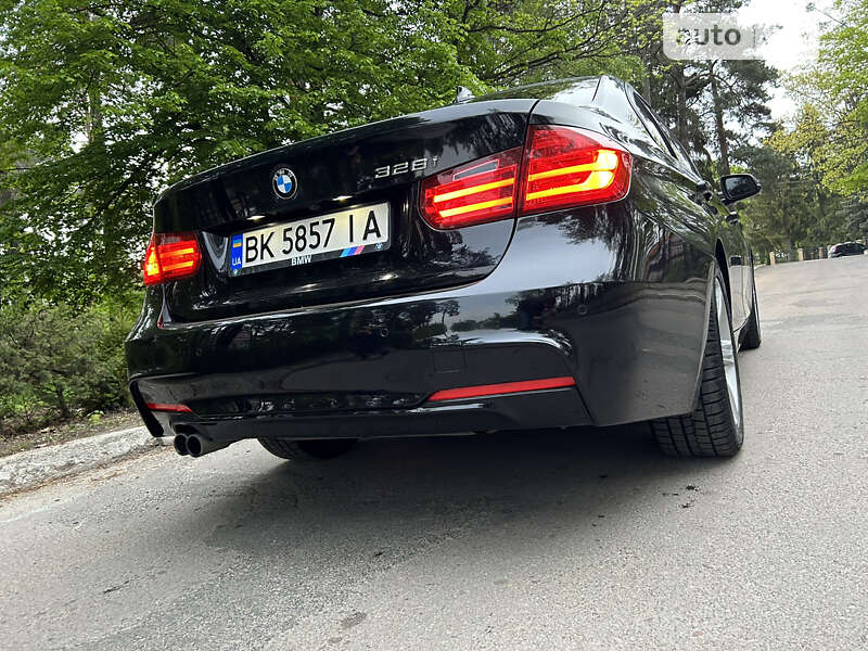 Седан BMW 3 Series 2014 в Сарнах