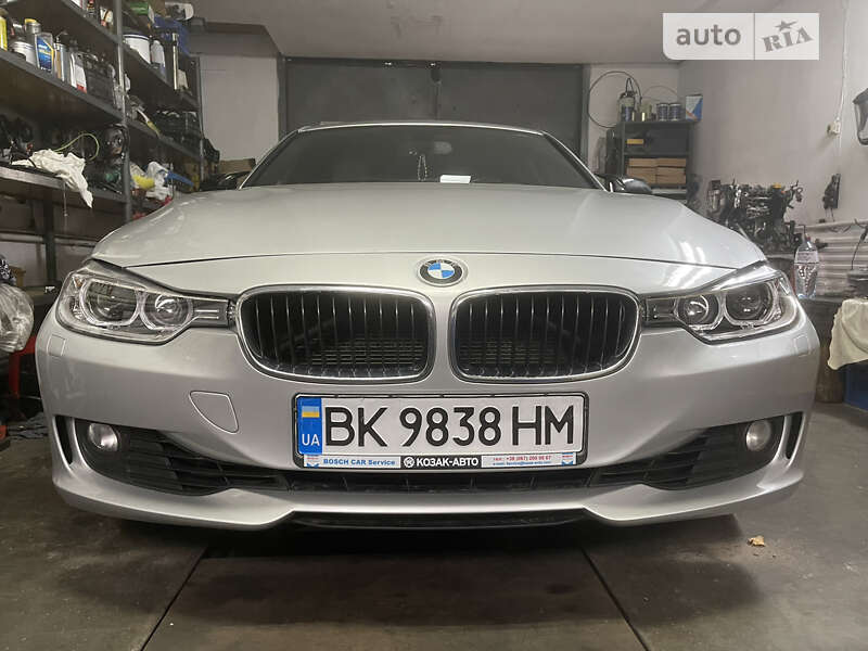 Седан BMW 3 Series 2012 в Костополе