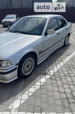 Седан BMW 3 Series 1991 в Днепре