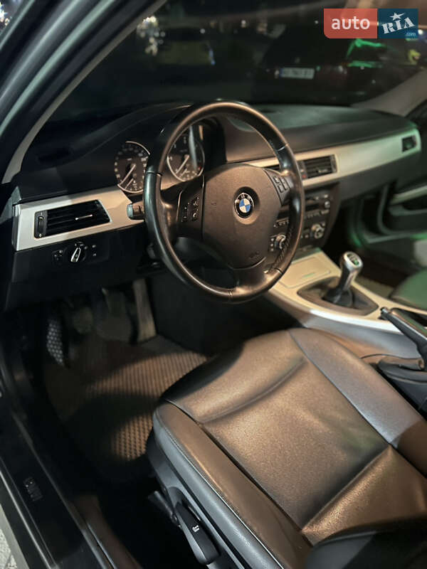 Седан BMW 3 Series 2011 в Виноградове фото 26 Седан BMW 3 Series 2011 в Виноградове