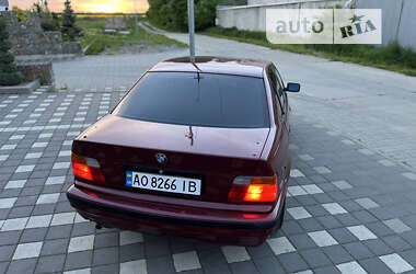 Седан BMW 3 Series 1995 в Львове