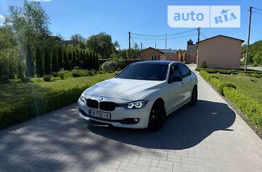 Седан BMW 3 Series 2013 в Умані