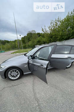 Седан BMW 3 Series 2010 в Знаменке