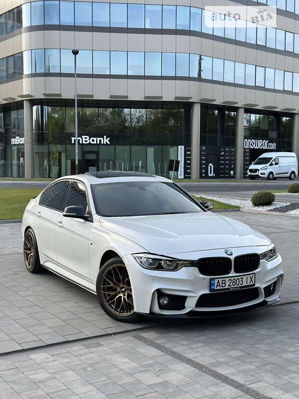 Седан BMW 3 Series 2017 в Тульчине