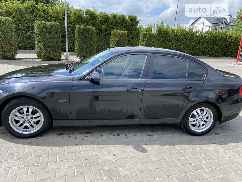 Седан BMW 3 Series 2007 в Луцке