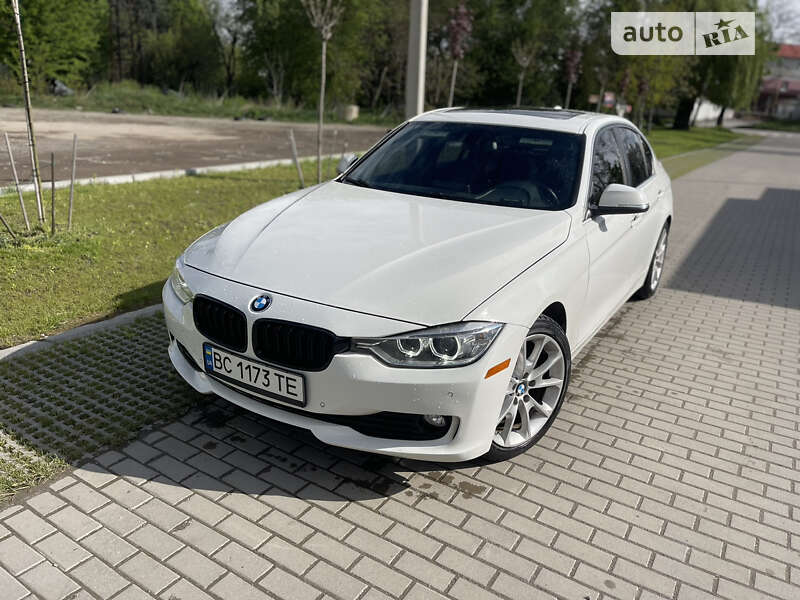 Седан BMW 3 Series 2015 в Львові