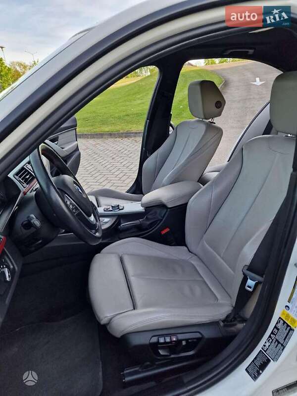 Седан BMW 3 Series 2013 в Полтаві