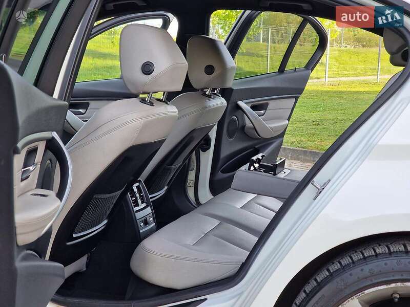Седан BMW 3 Series 2013 в Полтаві