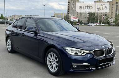 Седан BMW 3 Series 2017 в Киеве