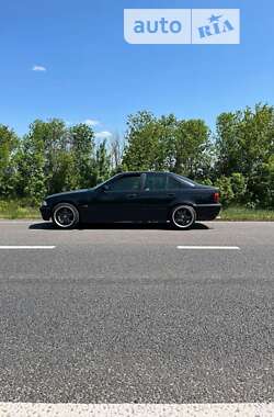 Седан BMW 3 Series 1994 в Каменке