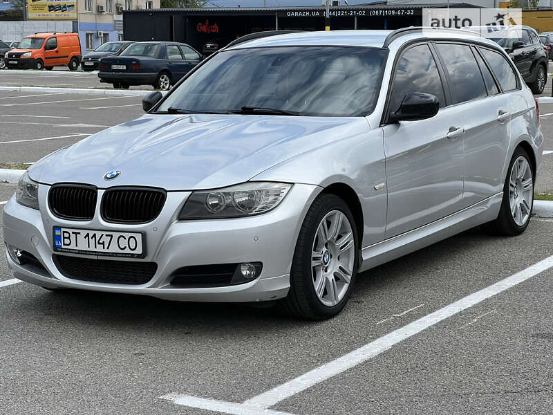Универсал BMW 3 Series 2010 в Киеве