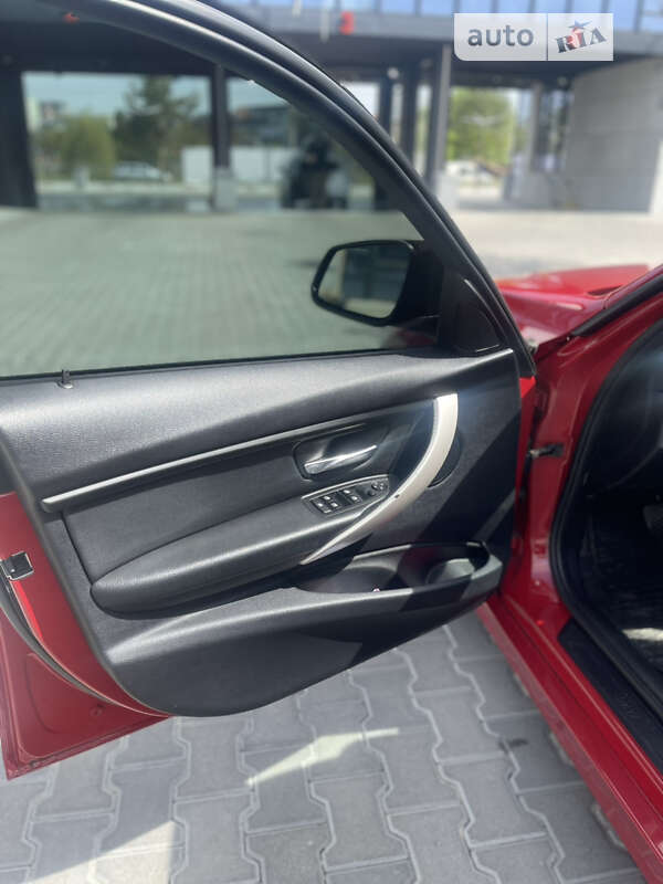 Седан BMW 3 Series 2014 в Ровно фото 10 Седан BMW 3 Series 2014 в Ровно