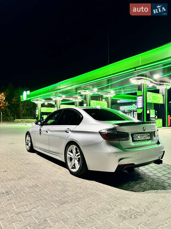 Седан BMW 3 Series 2016 в Львові