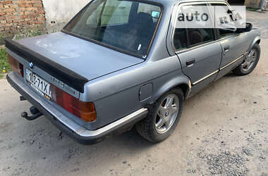 Седан BMW 3 Series 1987 в Шепетівці