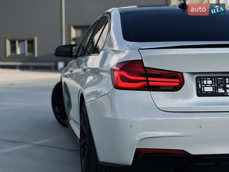 Седан BMW 3 Series 2015 в Киеве