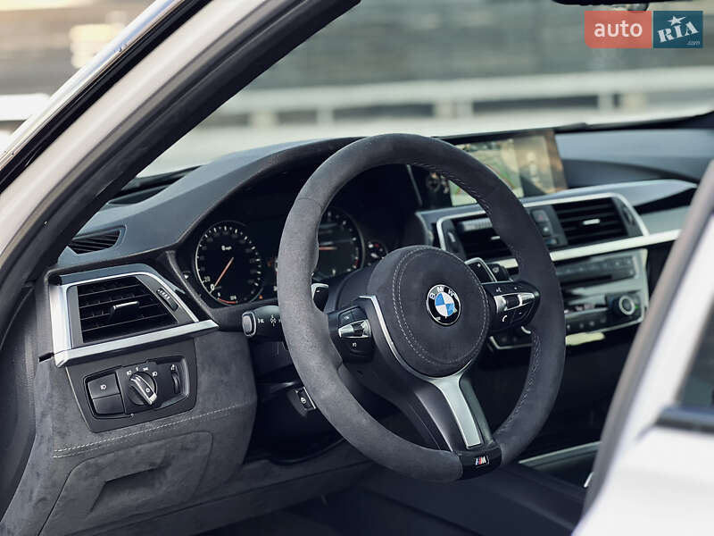 Седан BMW 3 Series 2015 в Киеве