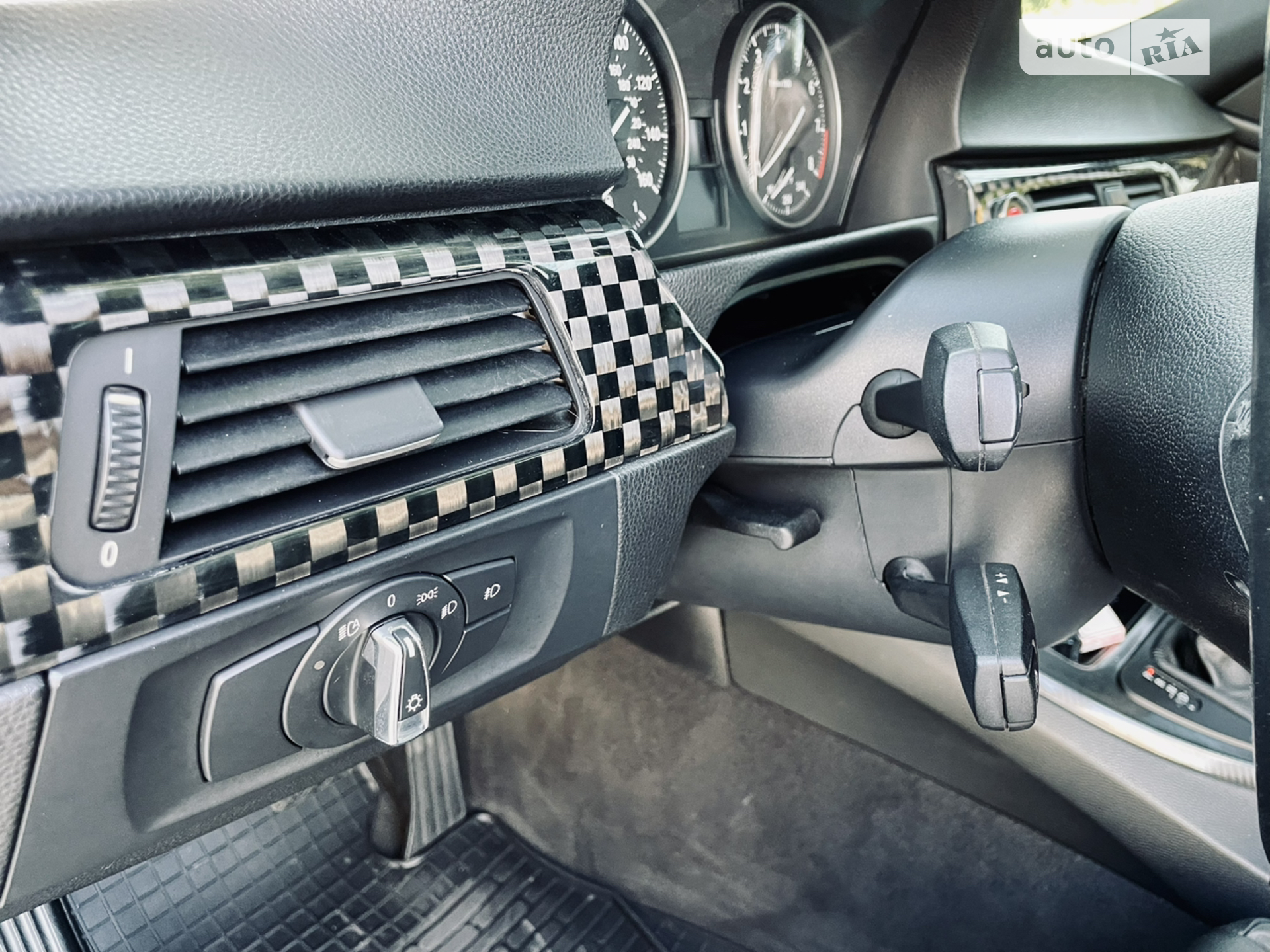 2010 BMW 3er - мініатюра 20
