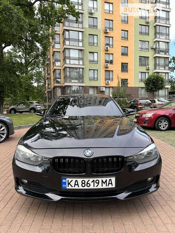 Седан BMW 3 Series 2013 в Києві