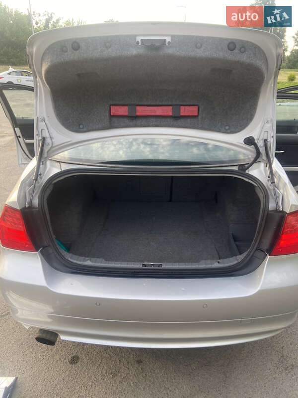 Седан BMW 3 Series 2010 в Киеве