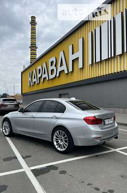 Седан BMW 3 Series 2016 в Киеве