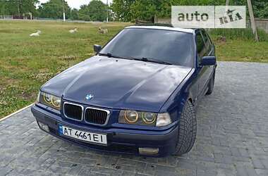 Седан BMW 3 Series 1996 в Корце