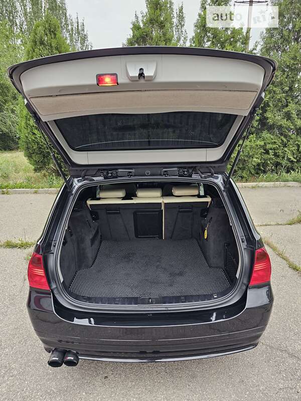 Универсал BMW 3 Series 2005 в Запорожье