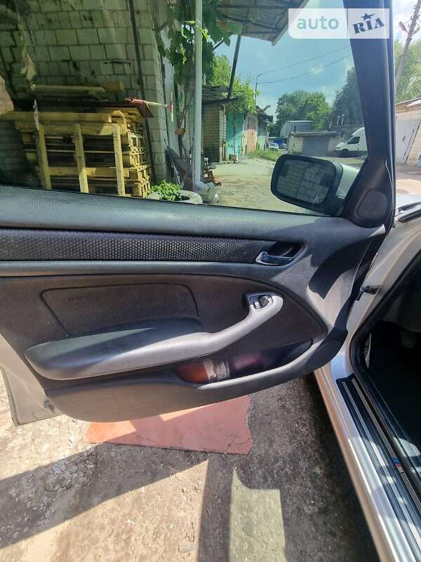 Седан BMW 3 Series 2002 в Обухове фото 16 Седан BMW 3 Series 2002 в Обухове