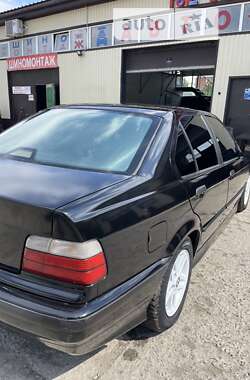 Седан BMW 3 Series 1994 в Сумах