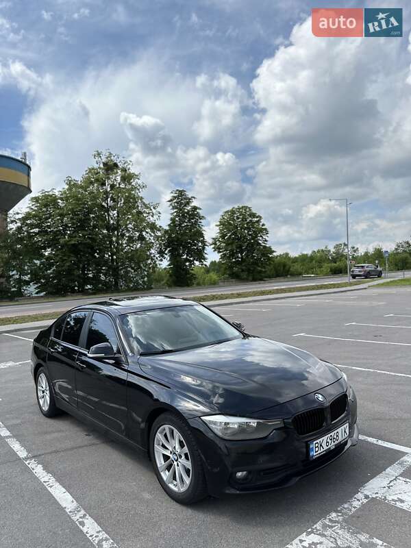 Седан BMW 3 Series 2016 в Ровно