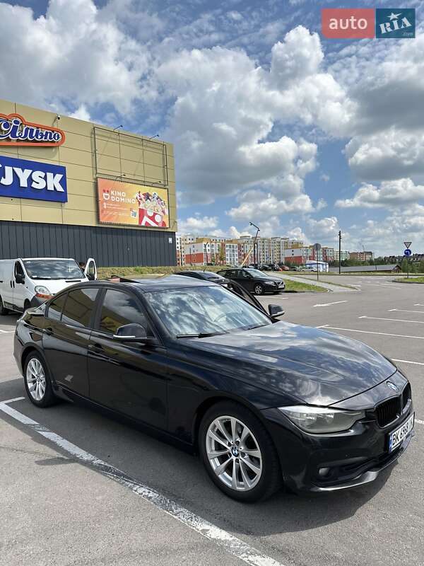 Седан BMW 3 Series 2016 в Ровно