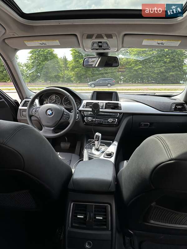 Седан BMW 3 Series 2016 в Ровно