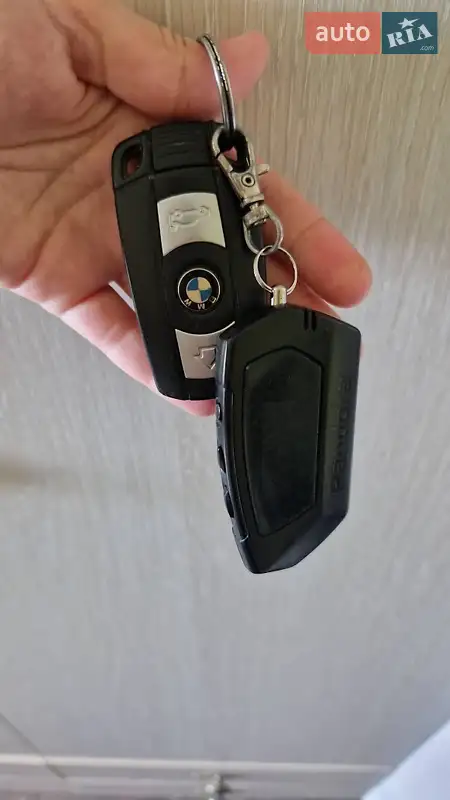 Седан BMW 3 Series 2011 в 