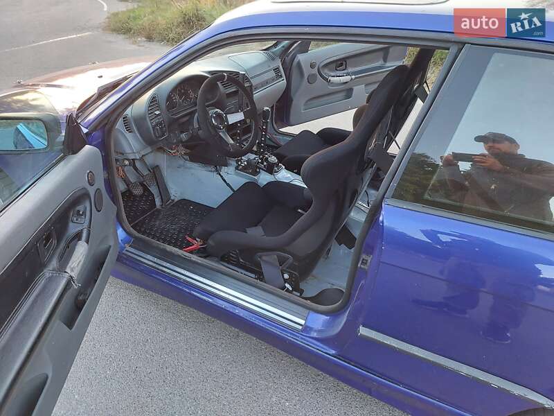 Купе BMW 3 Series 1993 в Вишгороді