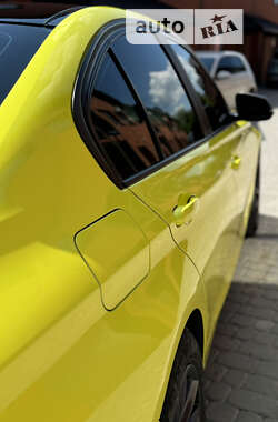 Седан BMW 3 Series 2013 в Виннице