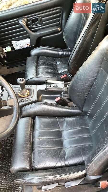 Седан BMW 3 Series 1987 в Житомире