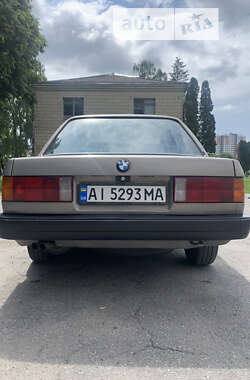 Седан BMW 3 Series 1985 в Киеве